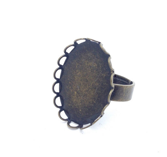 Support de Bague Plateau Ovale avec Collerette – 18x25 mm