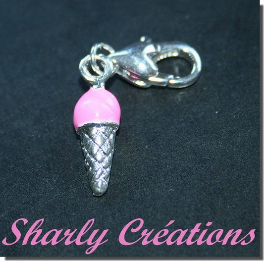 x1 Charm Cornet de Glace Fraise – Émaillé Rose et 3D – 32 mm