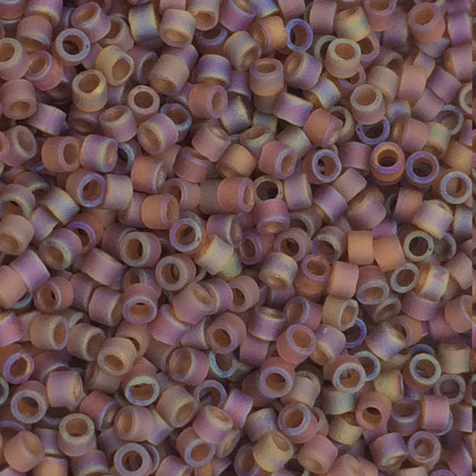 8g perles Miyuki Delicas 11/0, Matte Light Brown AB: DB853