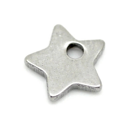 x5 Pendentifs étoile 5 branches – Acier inoxydable – 6x6mm – Argent mat
